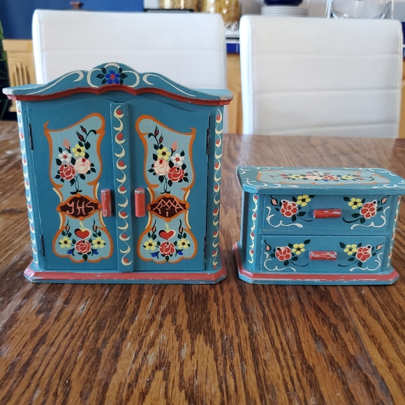 vintage doll furniture